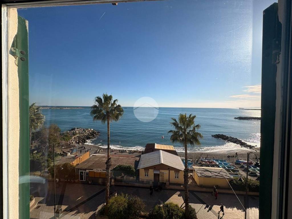 appartamento in vendita a Genova in zona Pegli