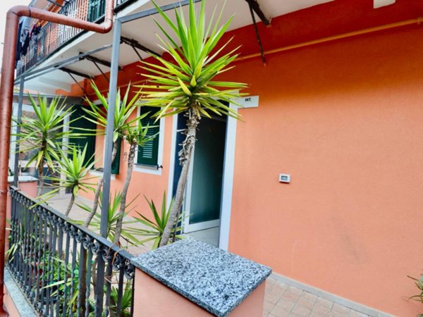 appartamento in vendita a Genova in zona Molassana