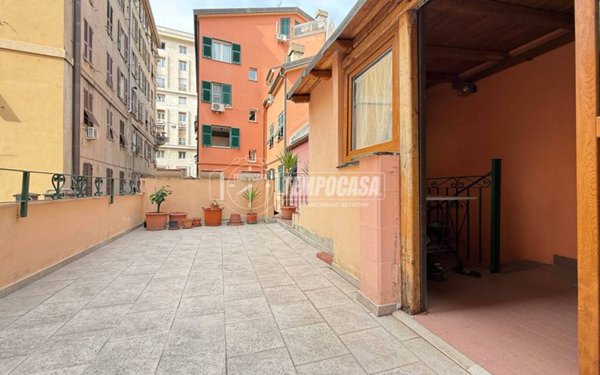 appartamento in vendita a Genova in zona Foce