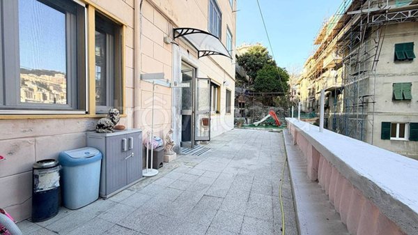 appartamento in vendita a Genova in zona Lagaccio / Granarolo