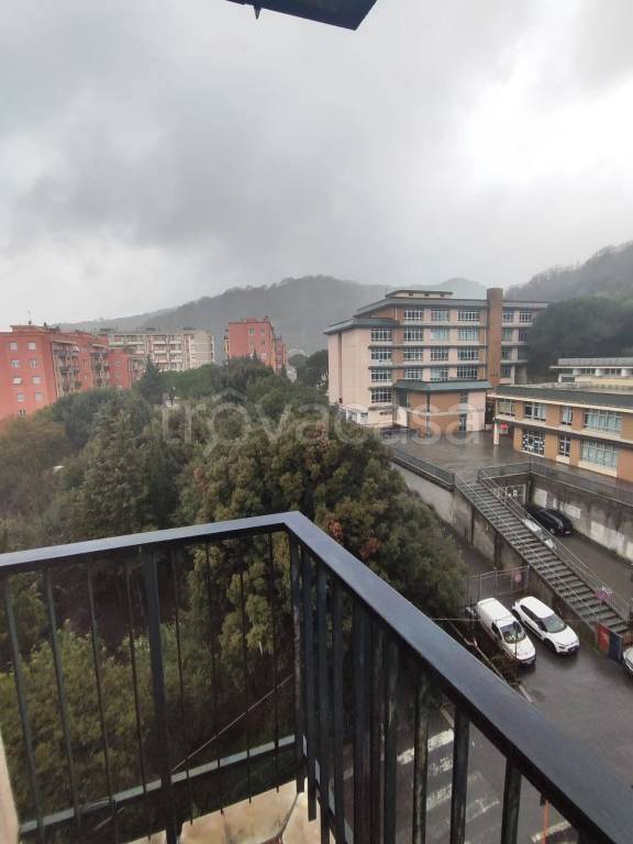 appartamento in vendita a Genova in zona Molassana