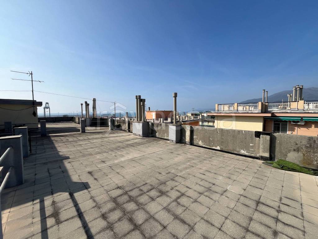 appartamento in vendita a Genova in zona Palmaro / Pra'