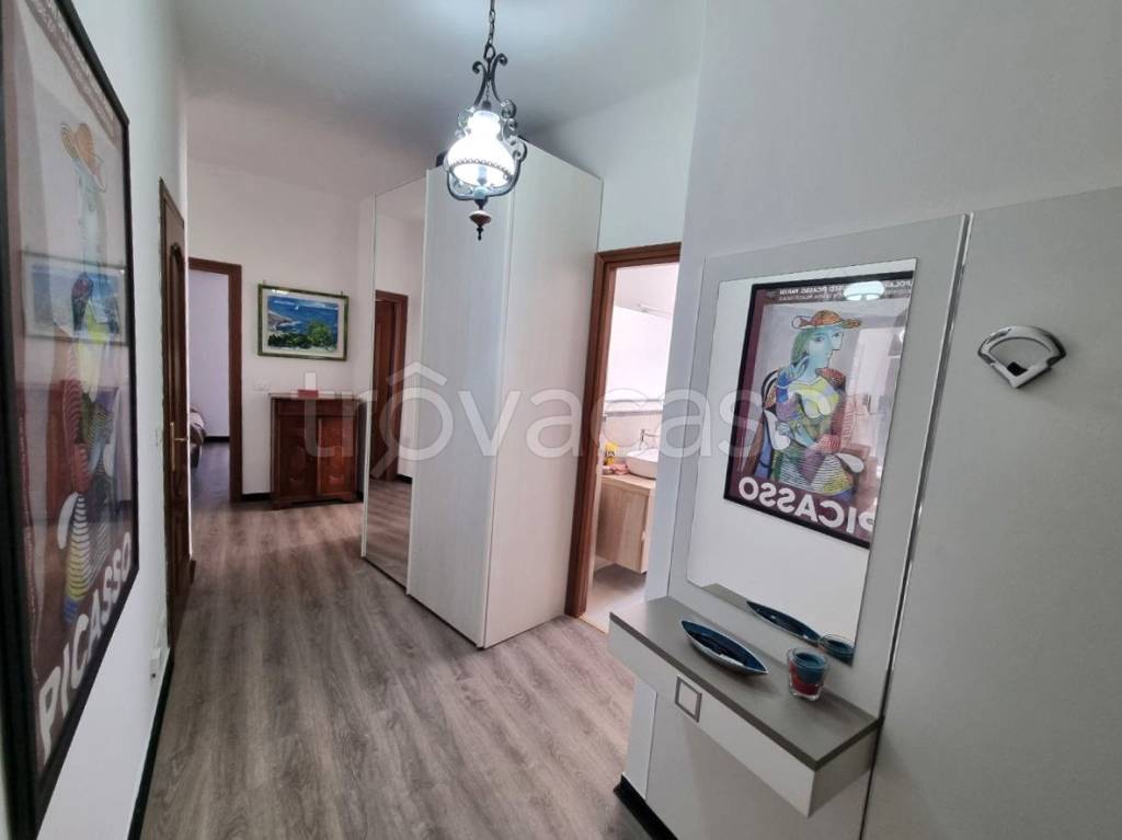 appartamento in vendita a Genova in zona Molassana