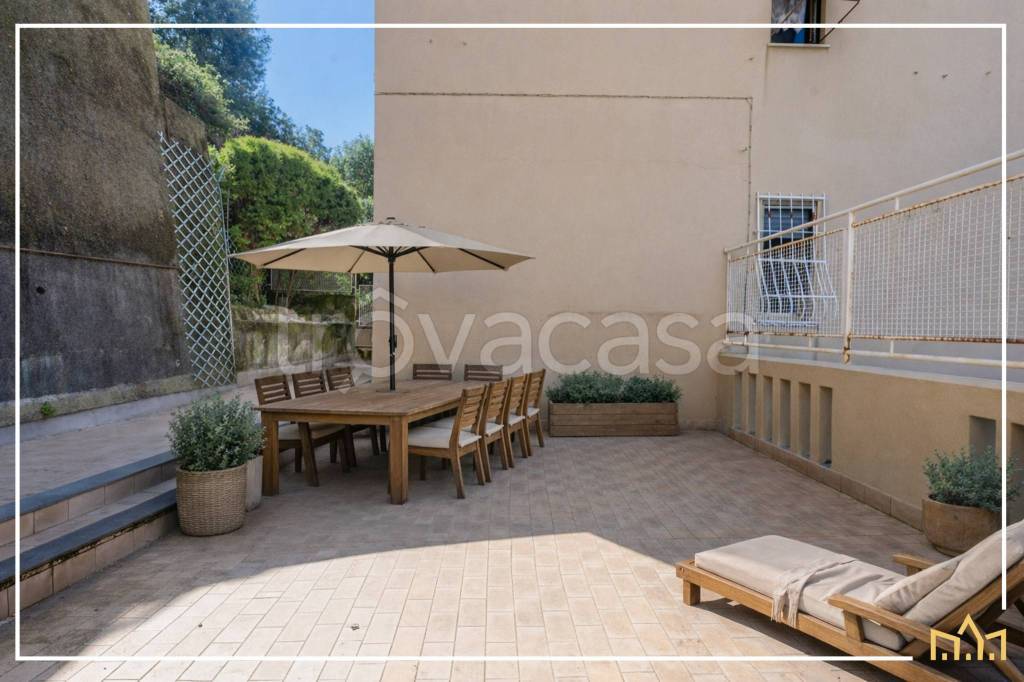 appartamento in vendita a Genova in zona Sturla