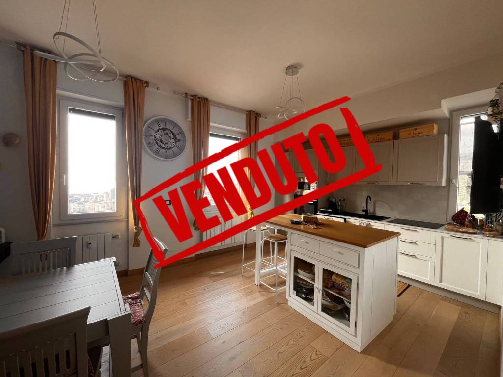 appartamento in vendita a Genova in zona Oregina