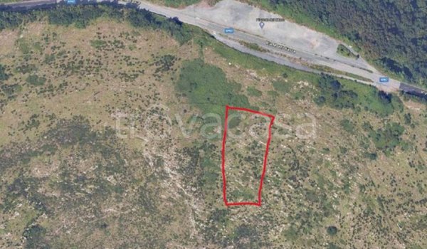 terreno edificabile in vendita a Genova in zona Apparizione