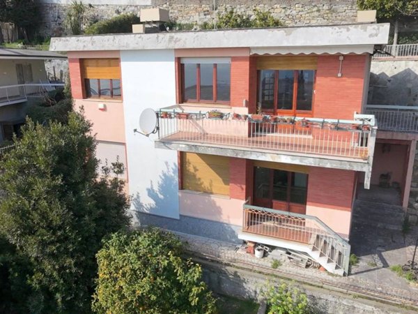 casa indipendente in vendita a Genova in zona Castelletto