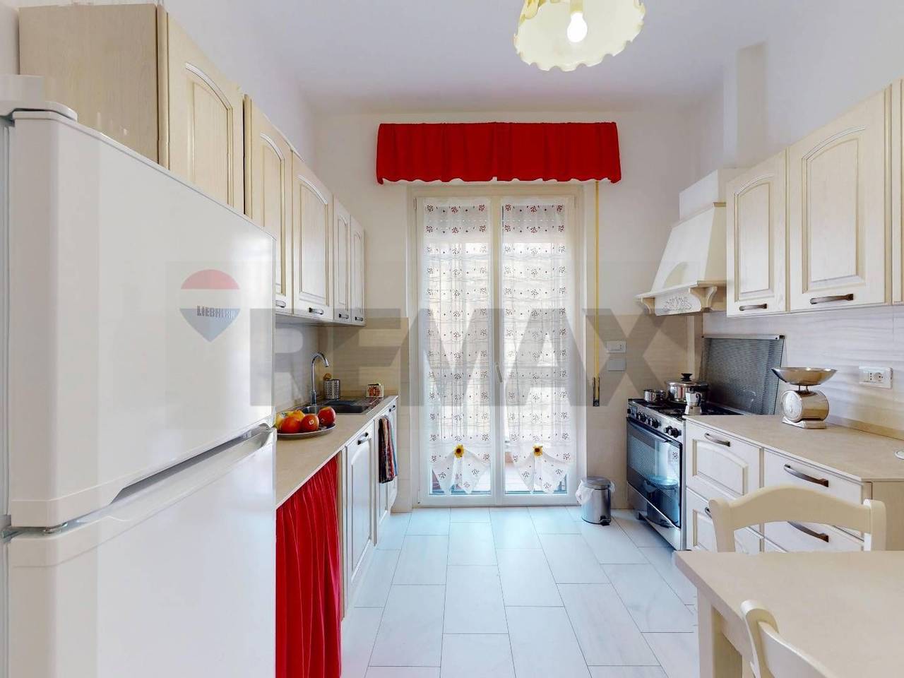 appartamento in vendita a Genova in zona Lagaccio / Granarolo