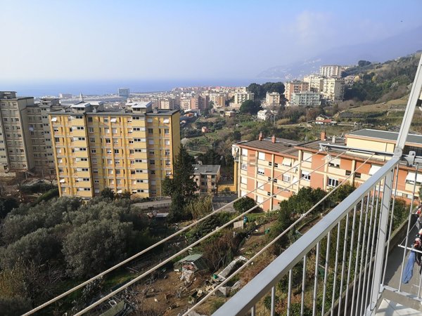 appartamento in vendita a Genova in zona Palmaro / Pra'