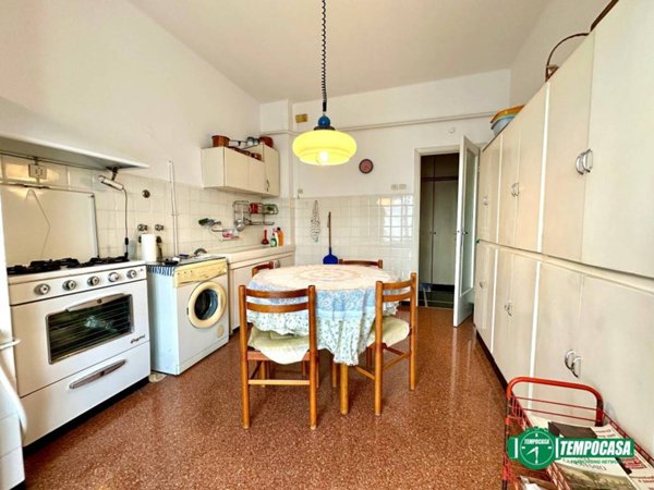 appartamento in vendita a Genova in zona Sestri Ponente