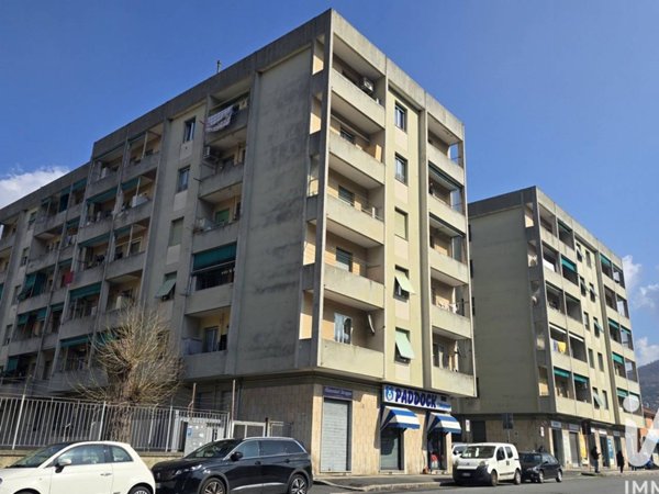 appartamento in vendita a Genova in zona Struppa