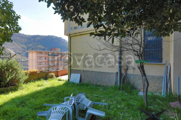 appartamento in vendita a Genova in zona Molassana