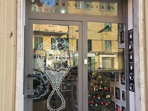 negozio in vendita a Genova in zona San Fruttuoso