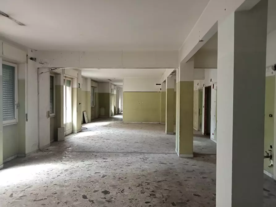 ufficio in vendita a Genova in zona Molassana