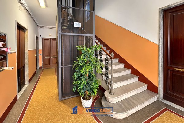 appartamento in vendita a Genova in zona Foce