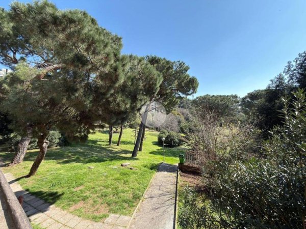 appartamento in vendita a Genova in zona Pegli