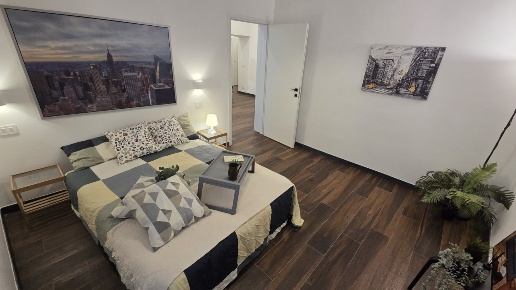 appartamento in vendita a Genova in zona Sottoripa / Maddalena / Molo