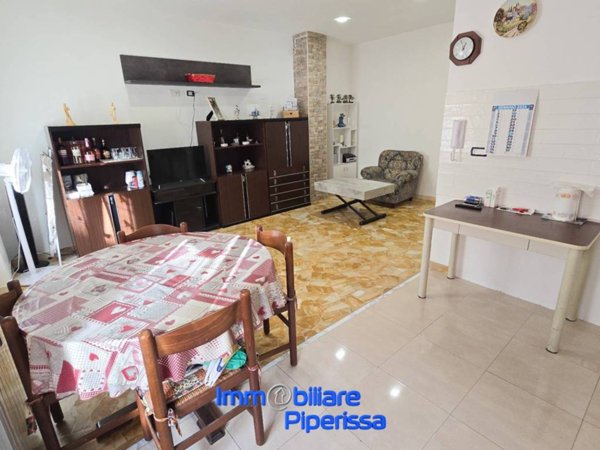 appartamento in vendita a Genova in zona Marassi