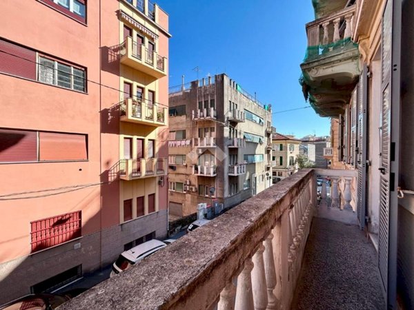 quadrivano in vendita a Genova in zona Pegli