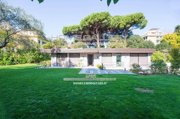 casa indipendente in vendita a Genova in zona Albaro