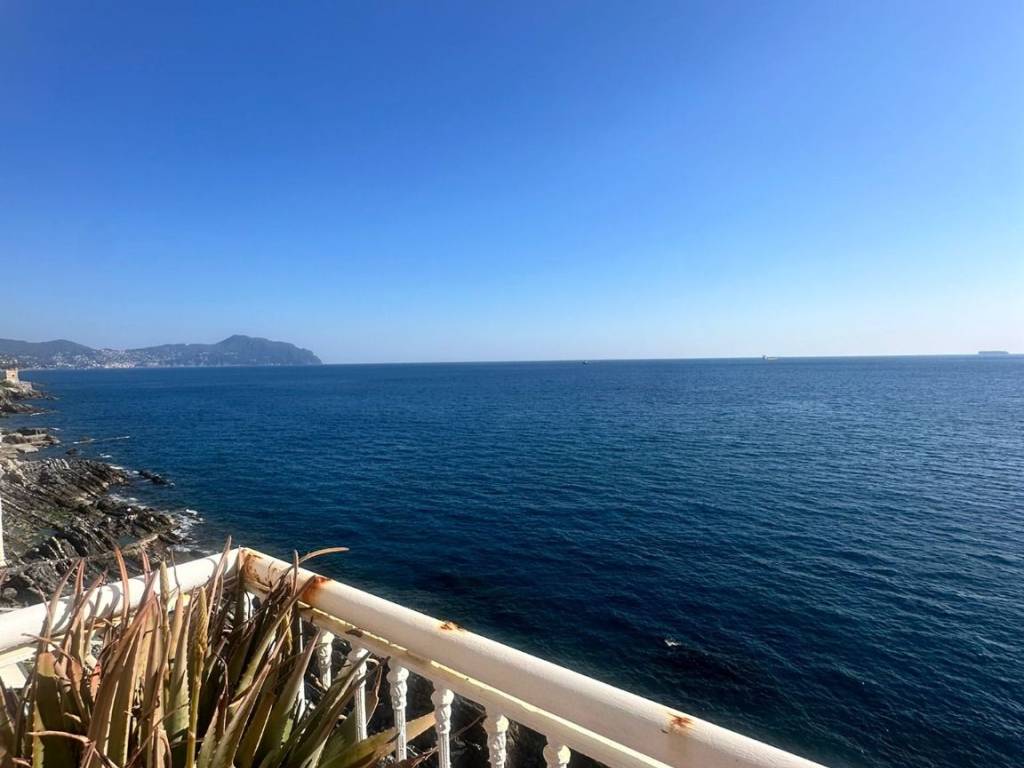appartamento in vendita a Genova in zona Nervi