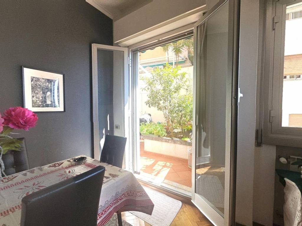 appartamento in vendita a Genova in zona Lagaccio / Granarolo