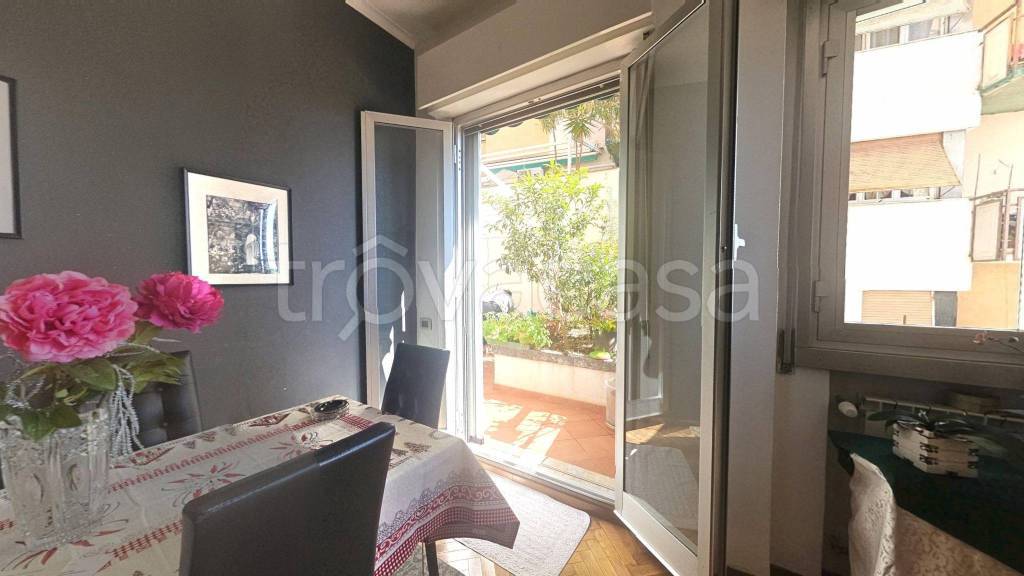 appartamento in vendita a Genova in zona Lagaccio / Granarolo