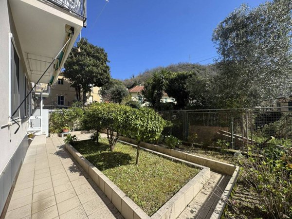 appartamento in vendita a Genova in zona Molassana