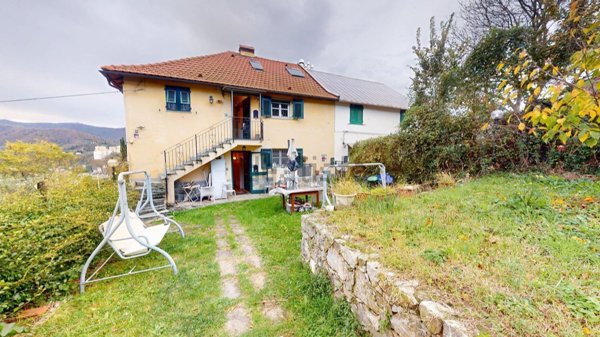 casa indipendente in vendita a Genova in zona Bolzaneto