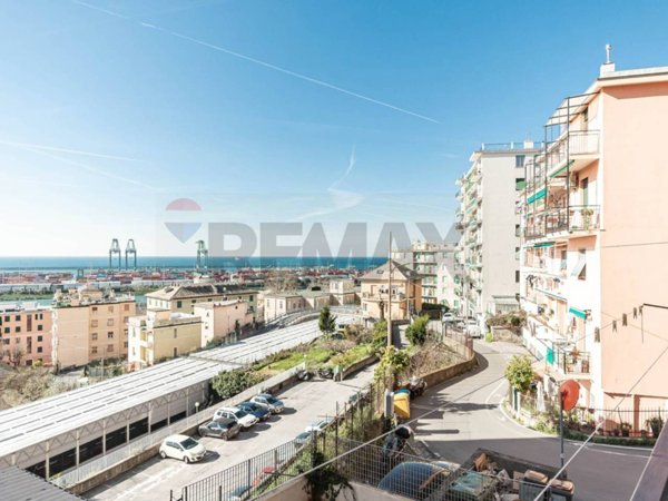 appartamento in vendita a Genova in zona Cornigliano