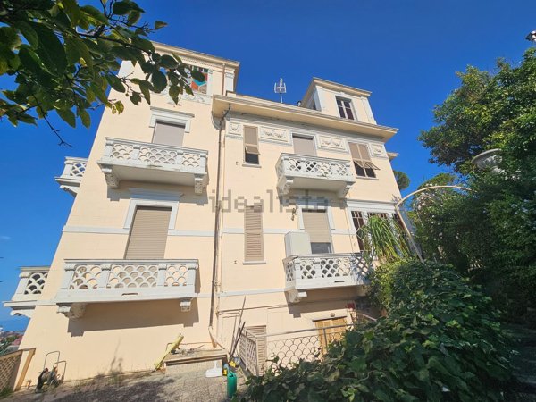 casa indipendente in vendita a Genova in zona Pegli