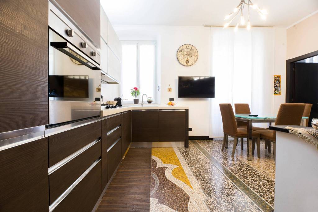 appartamento in vendita a Genova in zona Foce