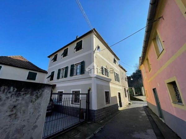 casa indipendente in vendita a Genova in zona Bolzaneto