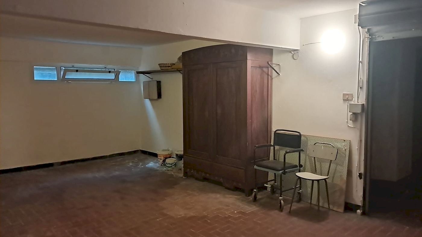 appartamento in vendita a Genova in zona Rivarolo