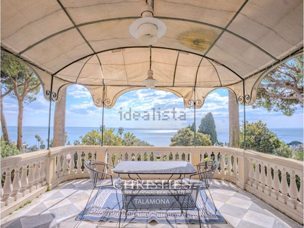 appartamento in vendita a Genova in zona Nervi