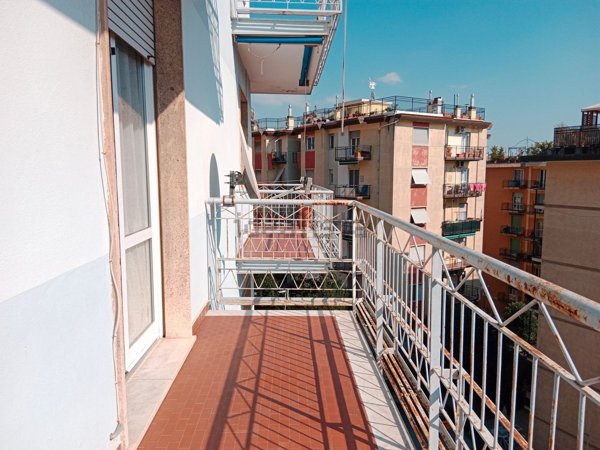 appartamento in vendita a Genova in zona Sestri Ponente