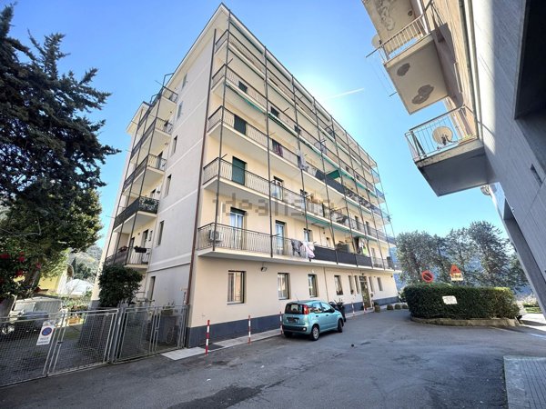 appartamento in vendita a Genova in zona Molassana
