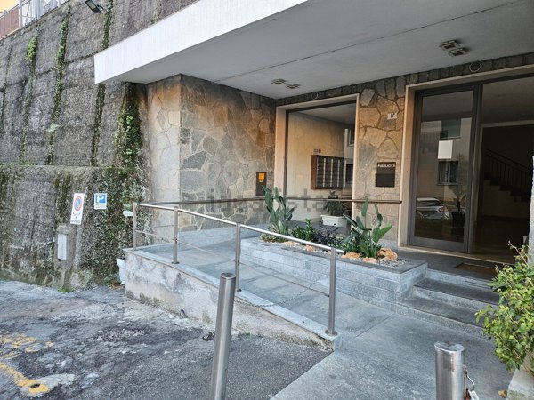 appartamento in vendita a Genova in zona Molassana