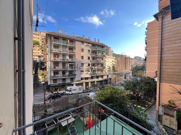appartamento in vendita a Genova in zona Quezzi
