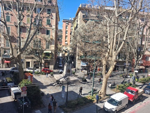 appartamento in vendita a Genova in zona Certosa