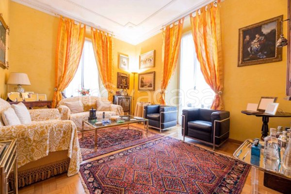 appartamento in vendita a Genova in zona Carignano