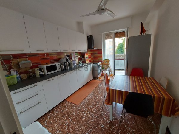 appartamento in vendita a Genova in zona Sestri Ponente