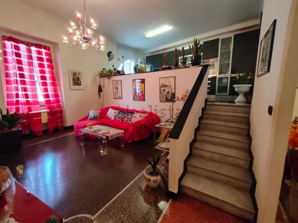 appartamento in vendita a Genova in zona Pegli