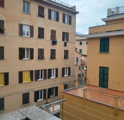 appartamento in vendita a Genova in zona Certosa