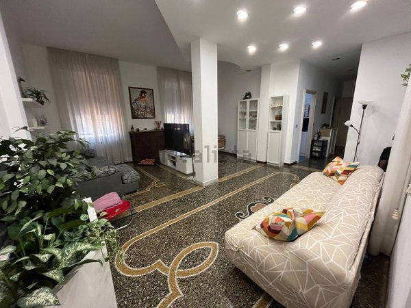 appartamento in vendita a Genova in zona Voltri