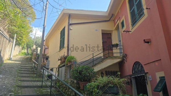 appartamento in vendita a Genova in zona Quezzi