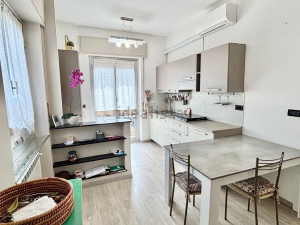 appartamento in vendita a Genova in zona Quezzi