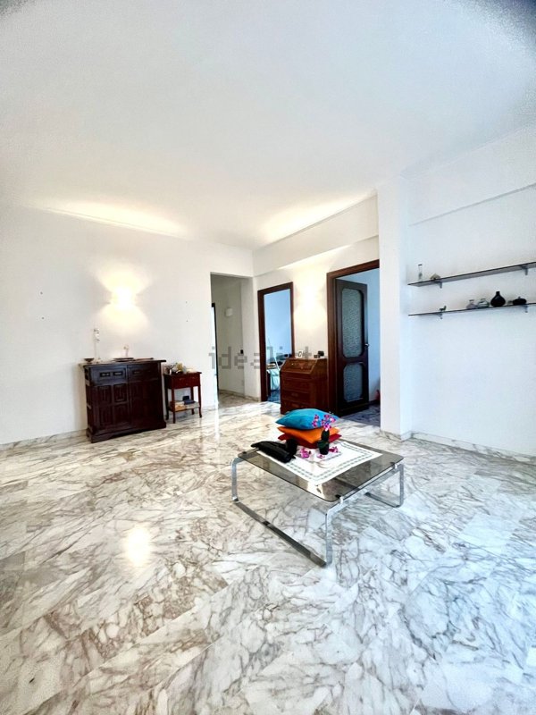 appartamento in vendita a Genova in zona Sestri Ponente