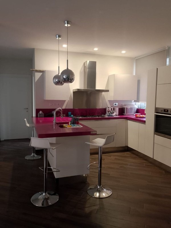 appartamento in vendita a Genova in zona Carignano