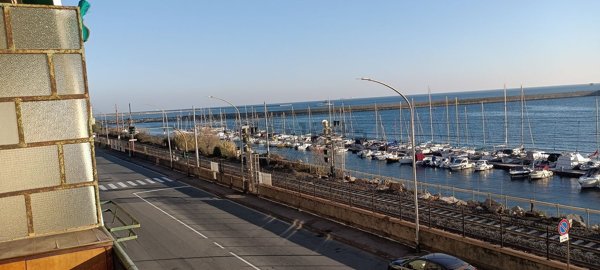 appartamento in vendita a Genova in zona Pegli